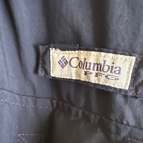 Columbia Men's Dark Blue Casual Shirt - Picture 2 of 7